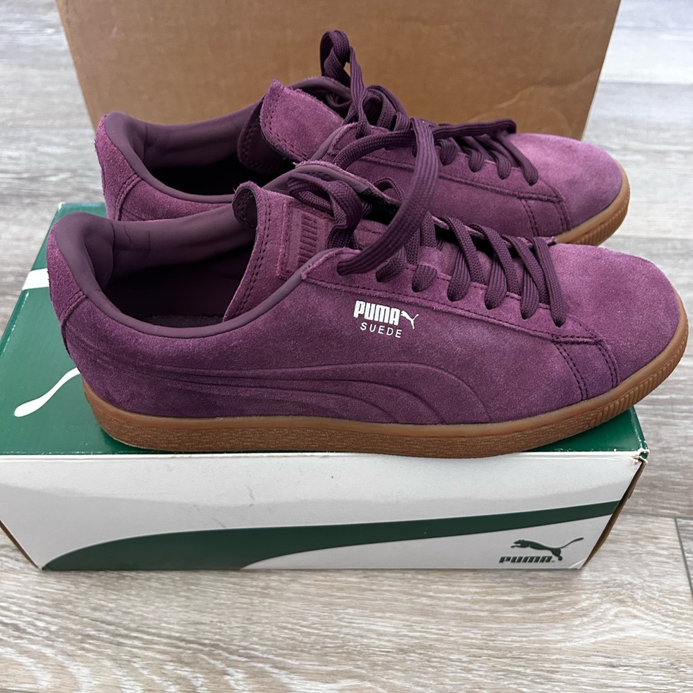 Dark Purple Pumas
